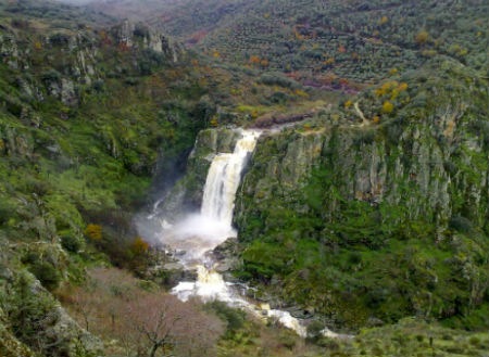 cascada rio uces